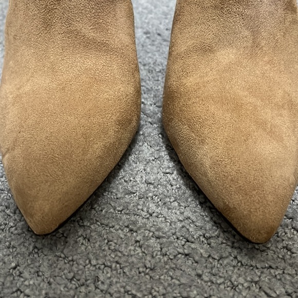Ann Taylor Kady Faux Suede Tortoise Block Heel Booties Tan 10 - Picture 7 of 10